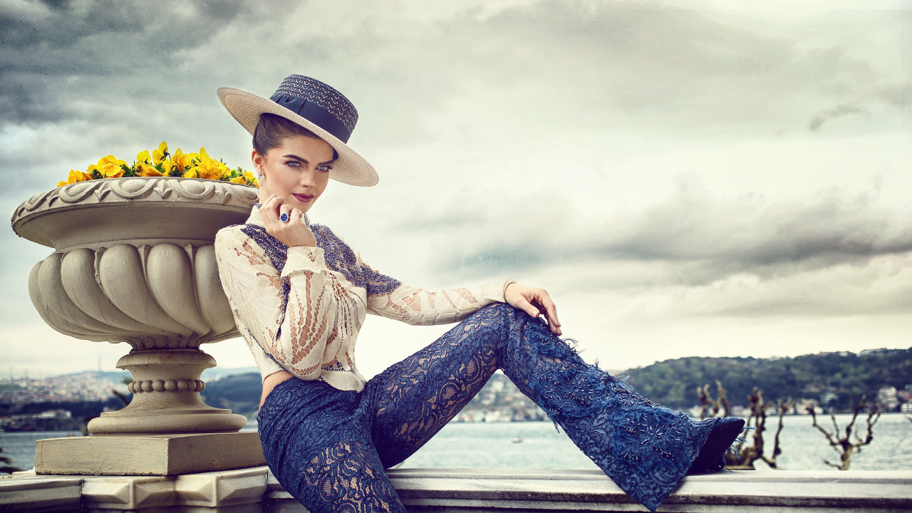 Pelin Karahan, Schauspieler, Jean, Schönheit, Mode. Wallpaper in 1280x720 Resolution