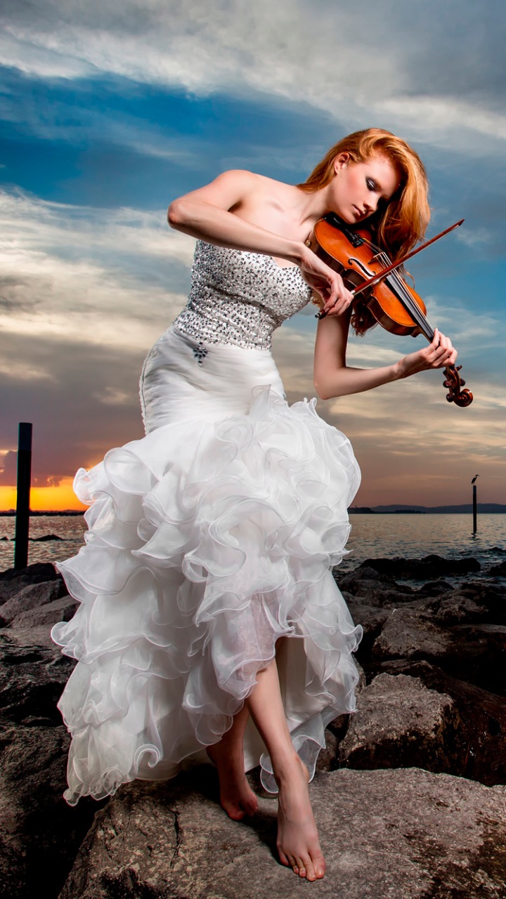 Vestido, Agua, Belleza, Artes Creativas, Verano. Wallpaper in 720x1280 Resolution