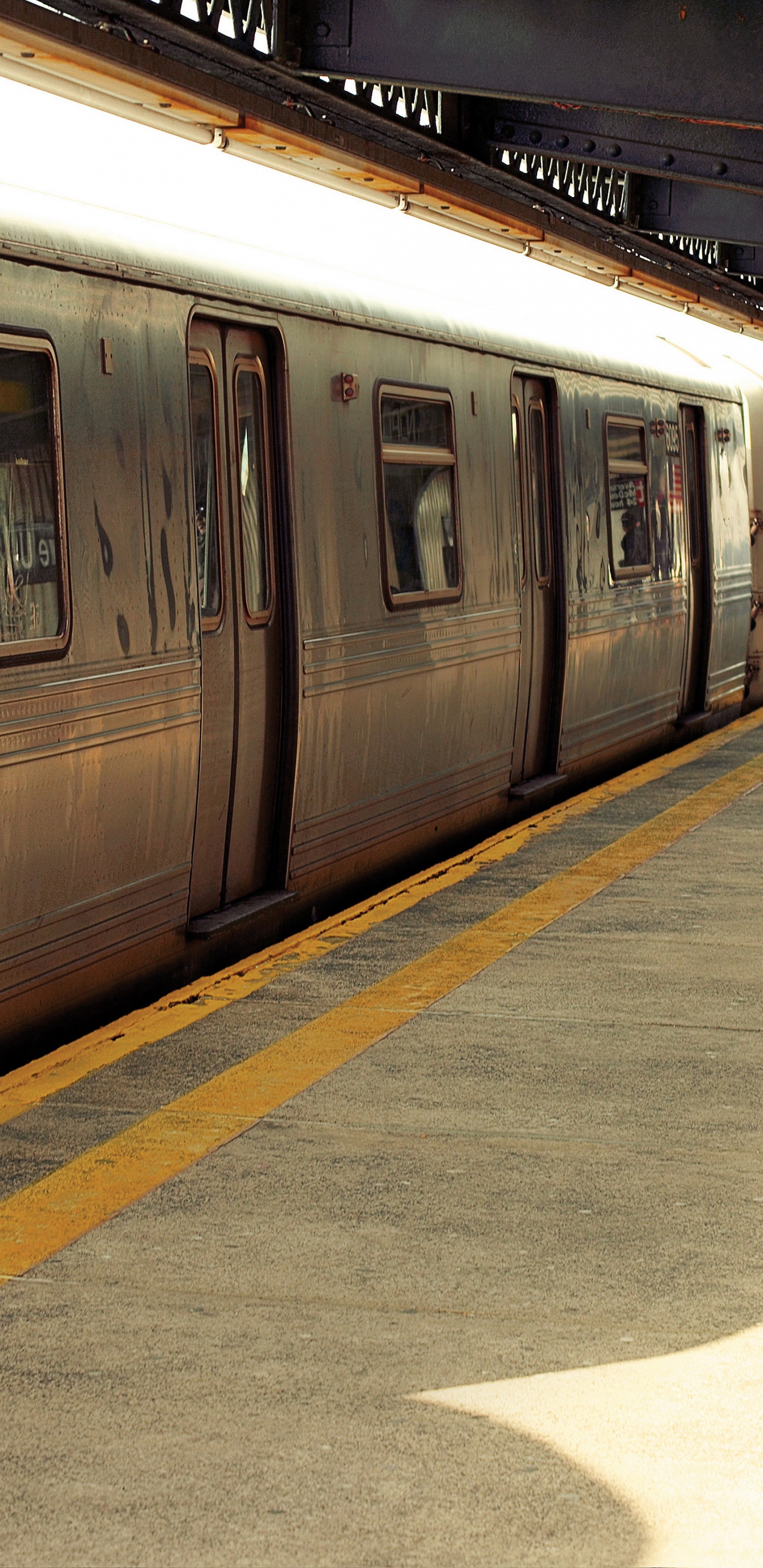 Standing, Rolling Stock, Transport, Metro, Rapid Transit. Wallpaper in 1440x2960 Resolution