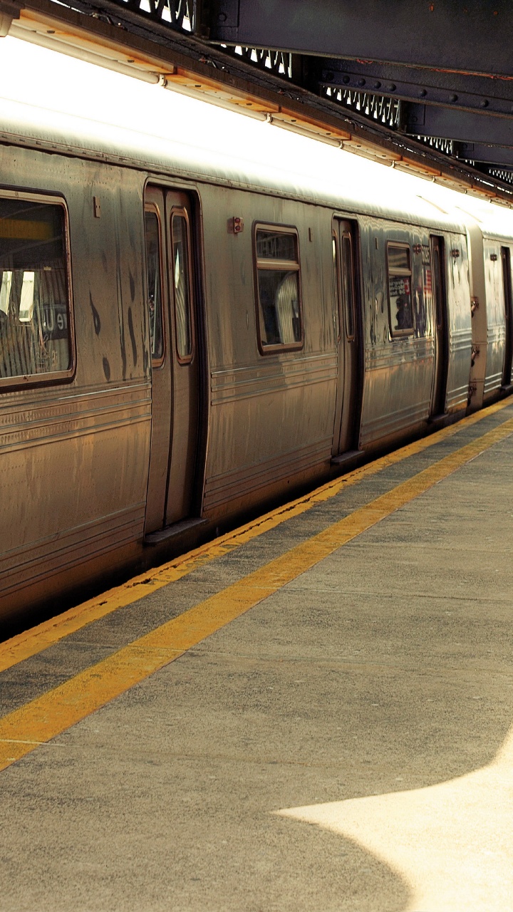 Standing, Rolling Stock, Transport, Metro, Rapid Transit. Wallpaper in 720x1280 Resolution
