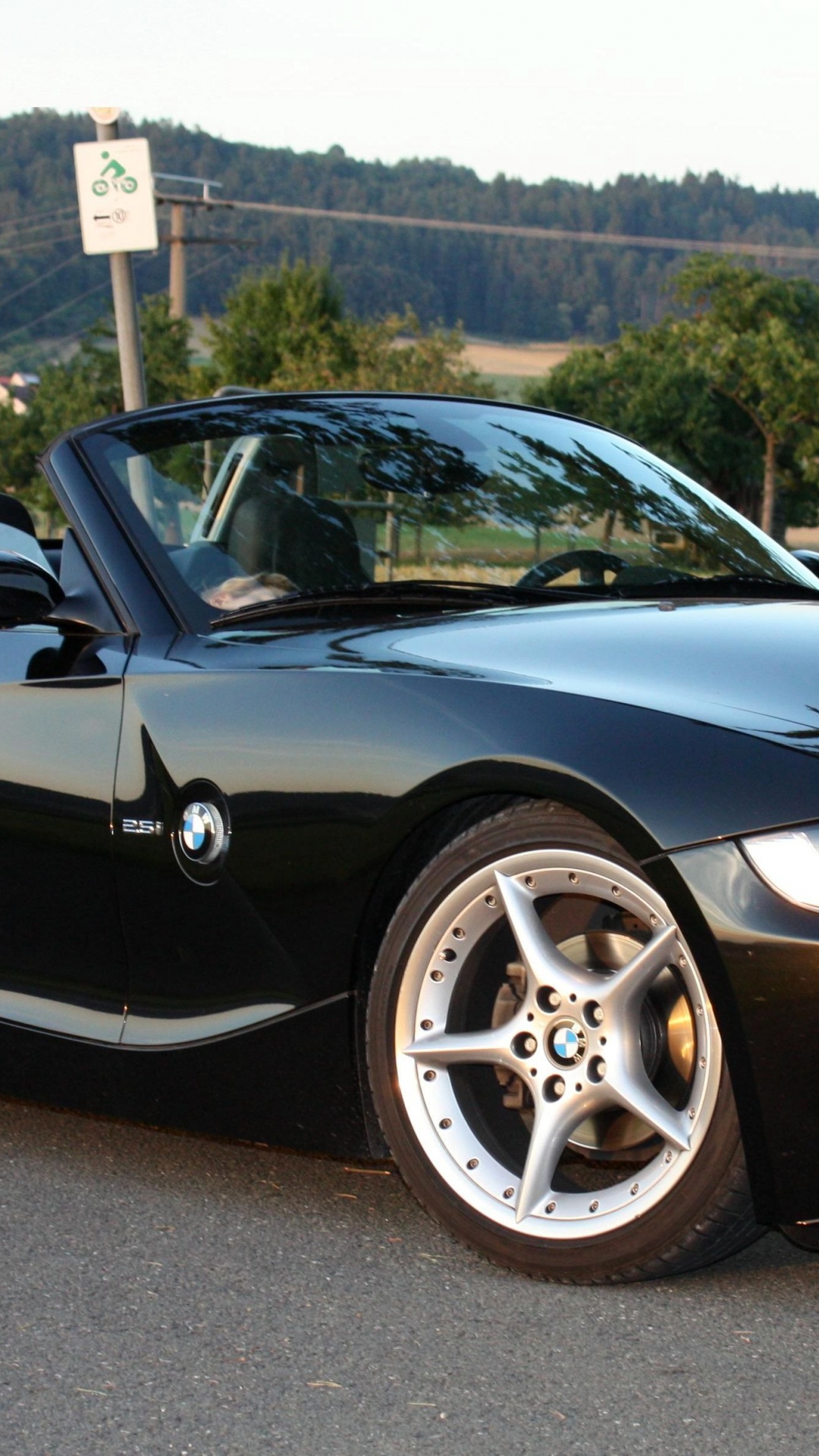Porsche 911 Negro en la Carretera Durante el Día. Wallpaper in 1080x1920 Resolution