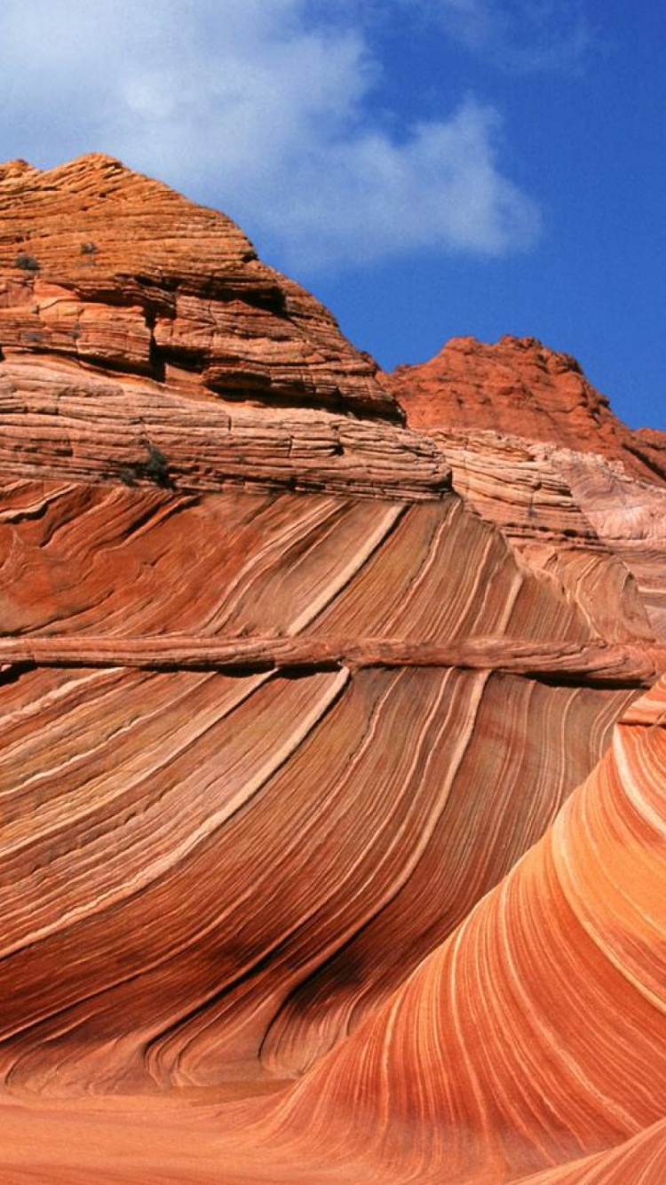 Brown Rock Formation Under Blue Sky During Daytime. Wallpaper in 750x1334 Resolution