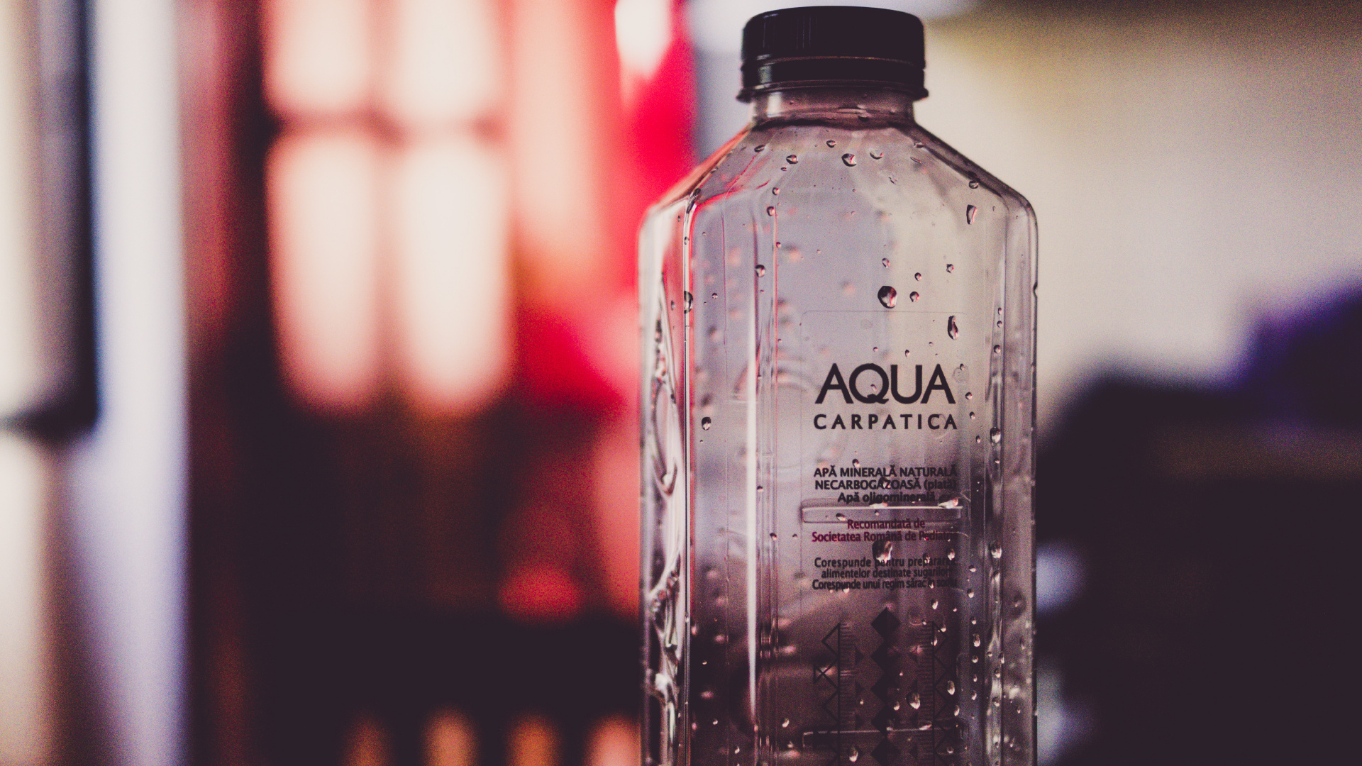 Klare Plastikflasche Mit Wasser With. Wallpaper in 1920x1080 Resolution