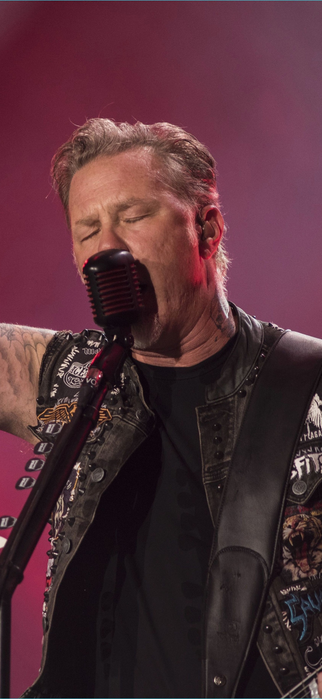 Music Artist, Metallica, Musician, Performance, Music. Wallpaper in 1125x2436 Resolution