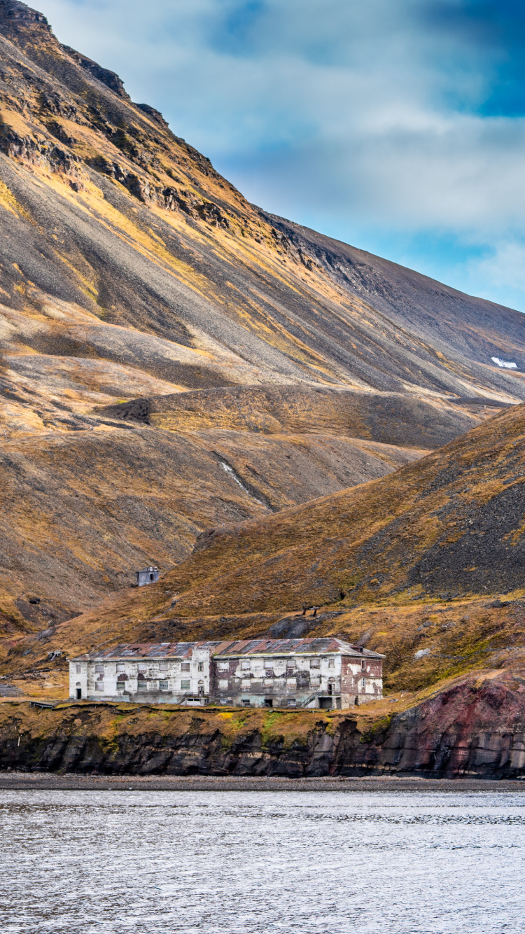 Highland, Barentsburg, Mountain, Water, Cloud. Wallpaper in 750x1334 Resolution