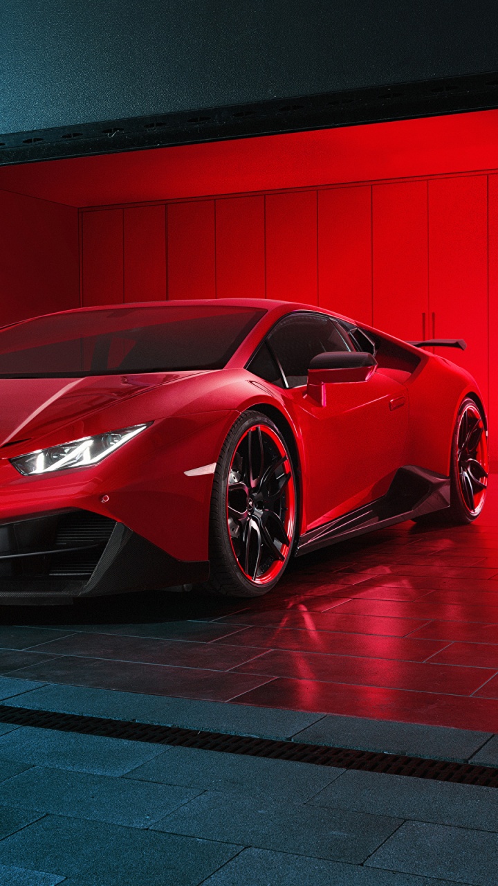 Roter Ferrari 458 Italia Auf Garage Geparkt. Wallpaper in 720x1280 Resolution