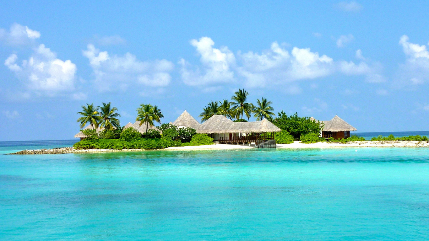 Brown Wooden House on Green Sea Under Blue Sky During Daytime. Wallpaper in 1366x768 Resolution