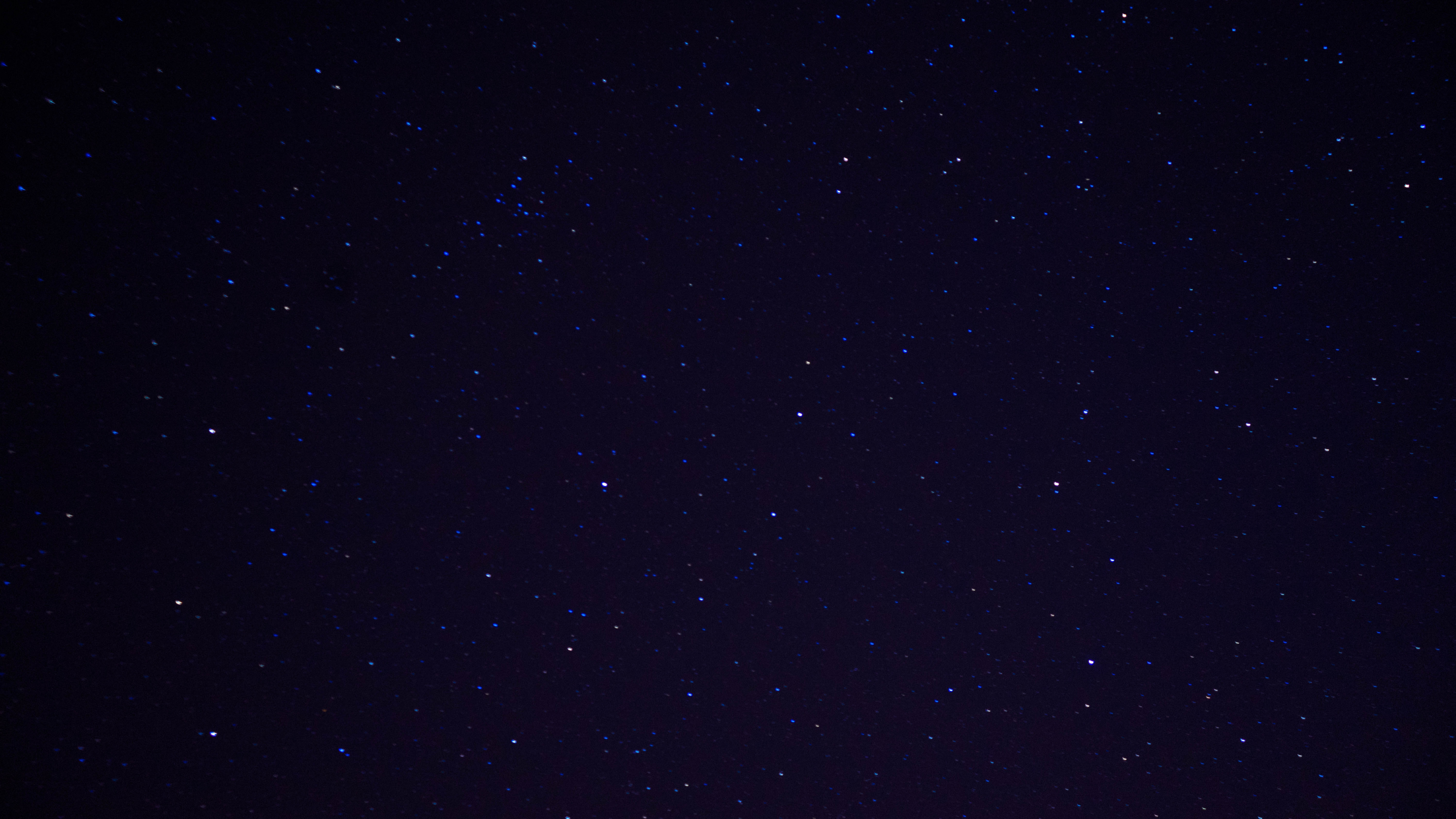Étoiles Dans le Ciel Pendant la Nuit. Wallpaper in 3840x2160 Resolution