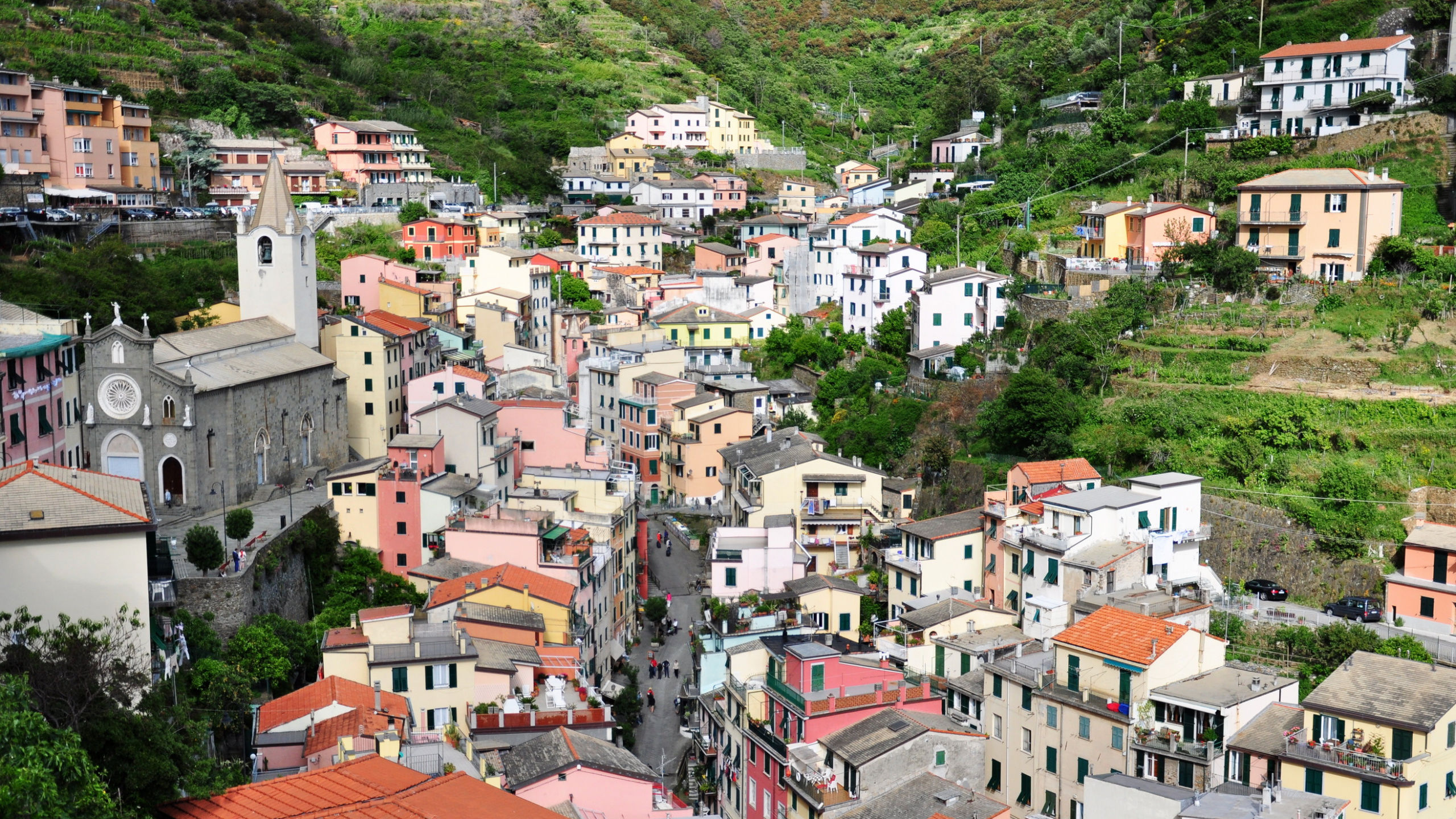 Vue Aérienne Des Bâtiments de la Ville Pendant la Journée. Wallpaper in 2560x1440 Resolution