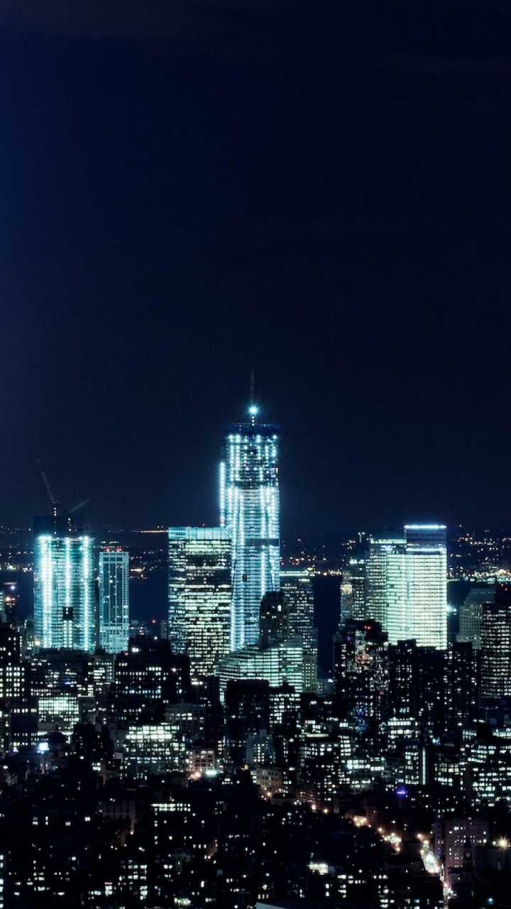 Horizon de la Ville Pendant la Nuit. Wallpaper in 720x1280 Resolution