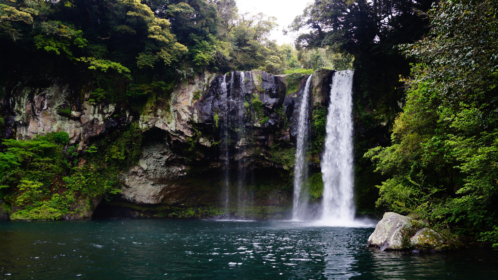 Waterfalls in The Middle of The Forest. Wallpaper in 1920x1080 Resolution