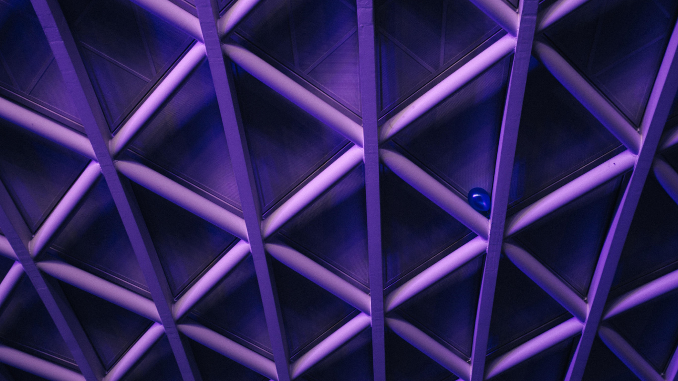 Weiße Und Blaue Decke Mit Weißer Decke. Wallpaper in 1366x768 Resolution