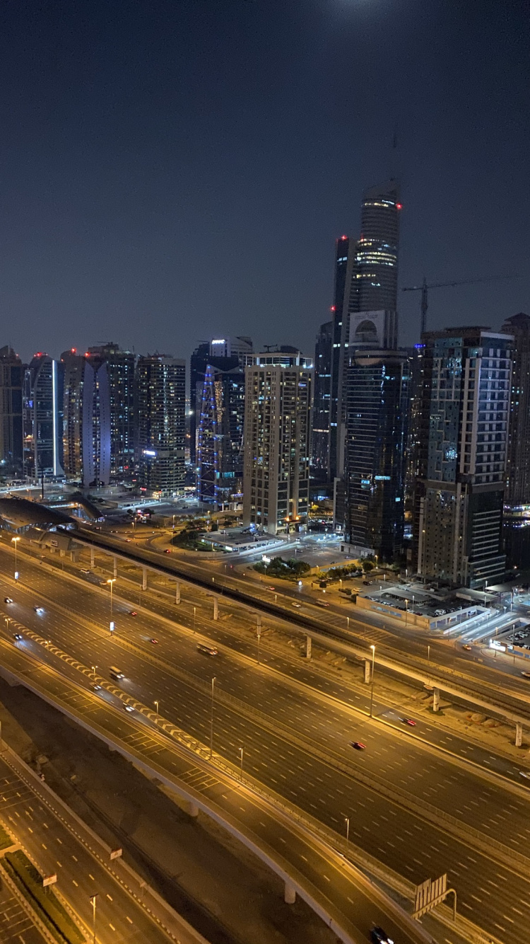 Dubai, Nacht, Road, Stadtgebiet, Infrastruktur. Wallpaper in 750x1334 Resolution