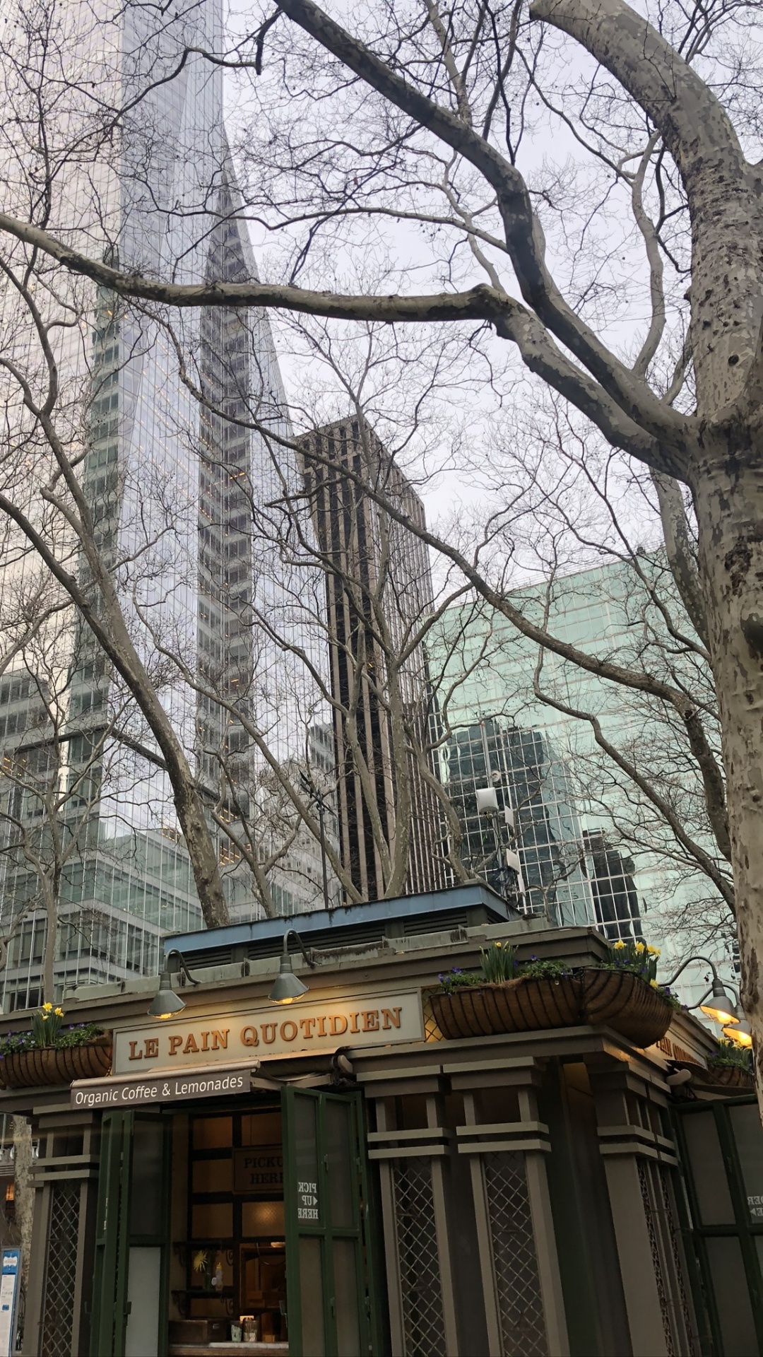 New York City, Tower Block, Building, City, Urban Area. Wallpaper in 1080x1920 Resolution