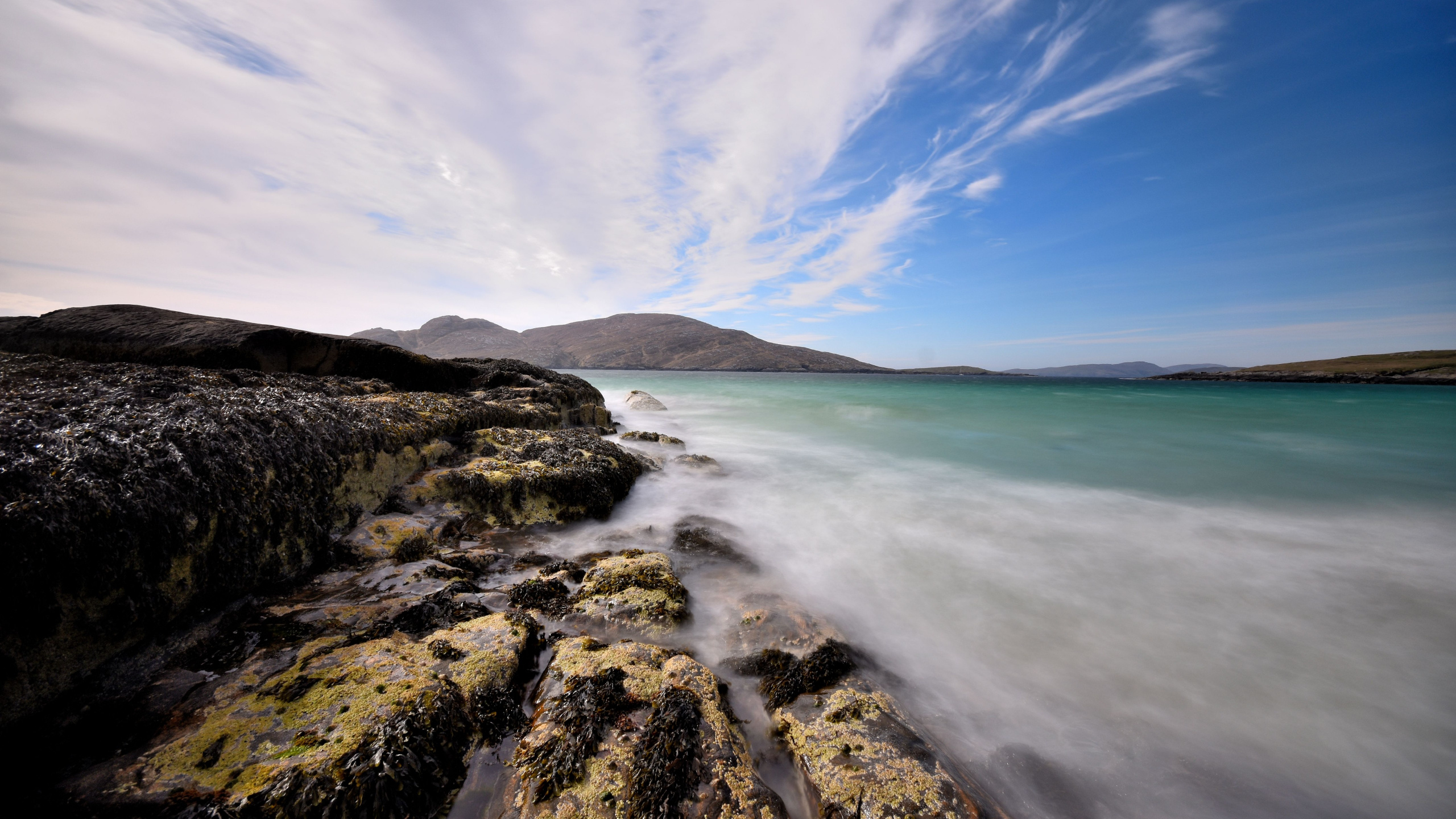 Eau, Paysage Naturel, Cours D'eau, Highland, Banque. Wallpaper in 2560x1440 Resolution