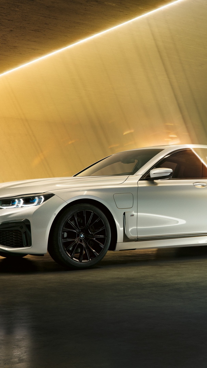 Bmw 7 Series, Bmw, Bayerische Motoren Werke AG, Bmw 7 Series 745e, Cars. Wallpaper in 720x1280 Resolution
