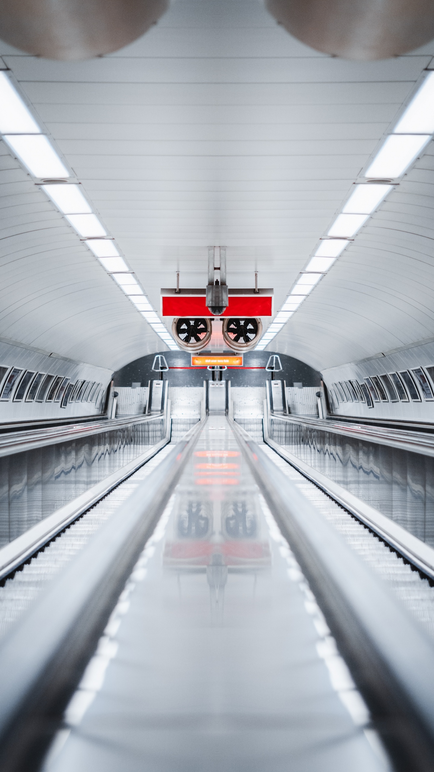 Red and White Train in Tunnel. Wallpaper in 1440x2560 Resolution