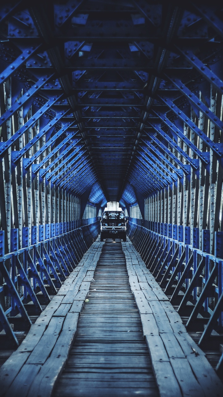 People Walking on Hallway During Daytime. Wallpaper in 720x1280 Resolution