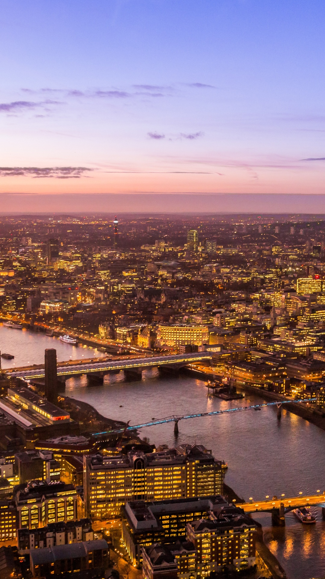 Luftaufnahme Von Stadtgebäuden Tagsüber. Wallpaper in 1080x1920 Resolution