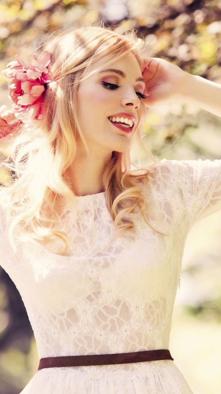 Cabello, Belleza, Rubia, Rosa, Accesorio Para el Pelo. Wallpaper in 720x1280 Resolution