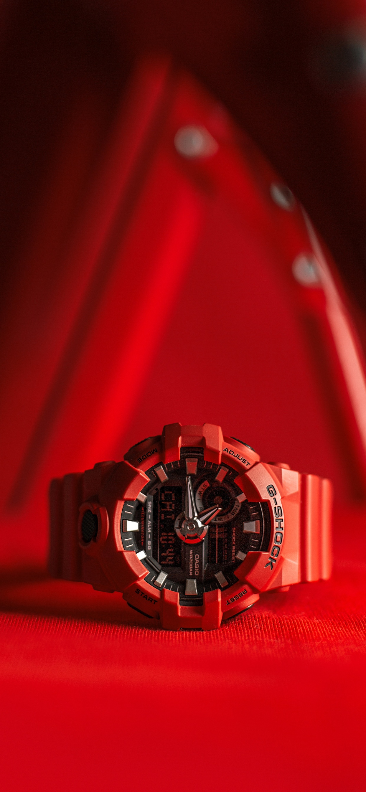 Black and Silver Round Analog Watch. Wallpaper in 1242x2688 Resolution