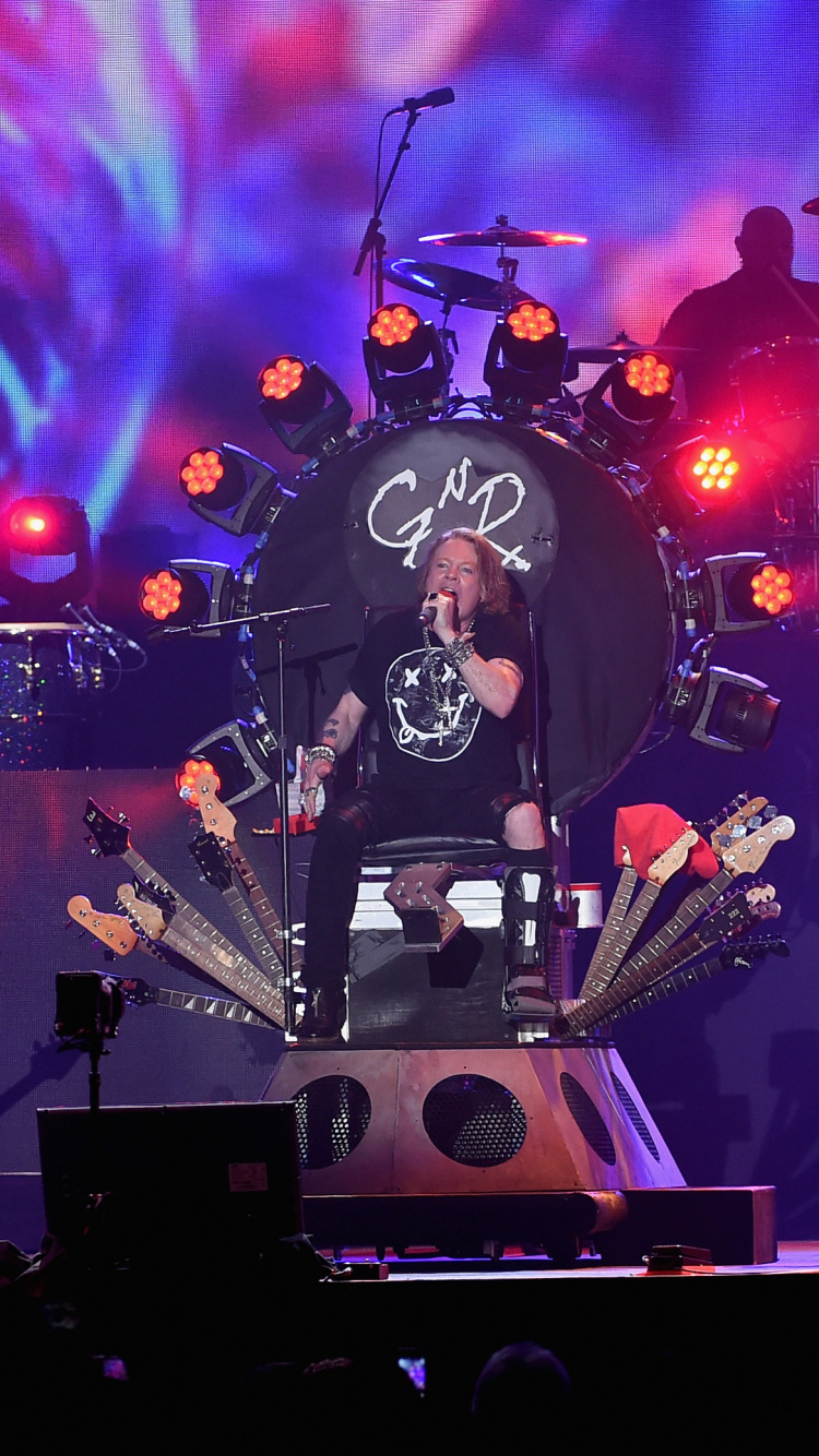 Guns N Roses, Concert, Performance, Divertissement, Arts de la Scène. Wallpaper in 750x1334 Resolution