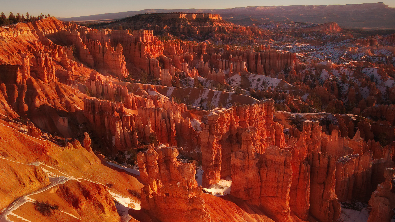 Brown Rock Formation During Daytime. Wallpaper in 1366x768 Resolution