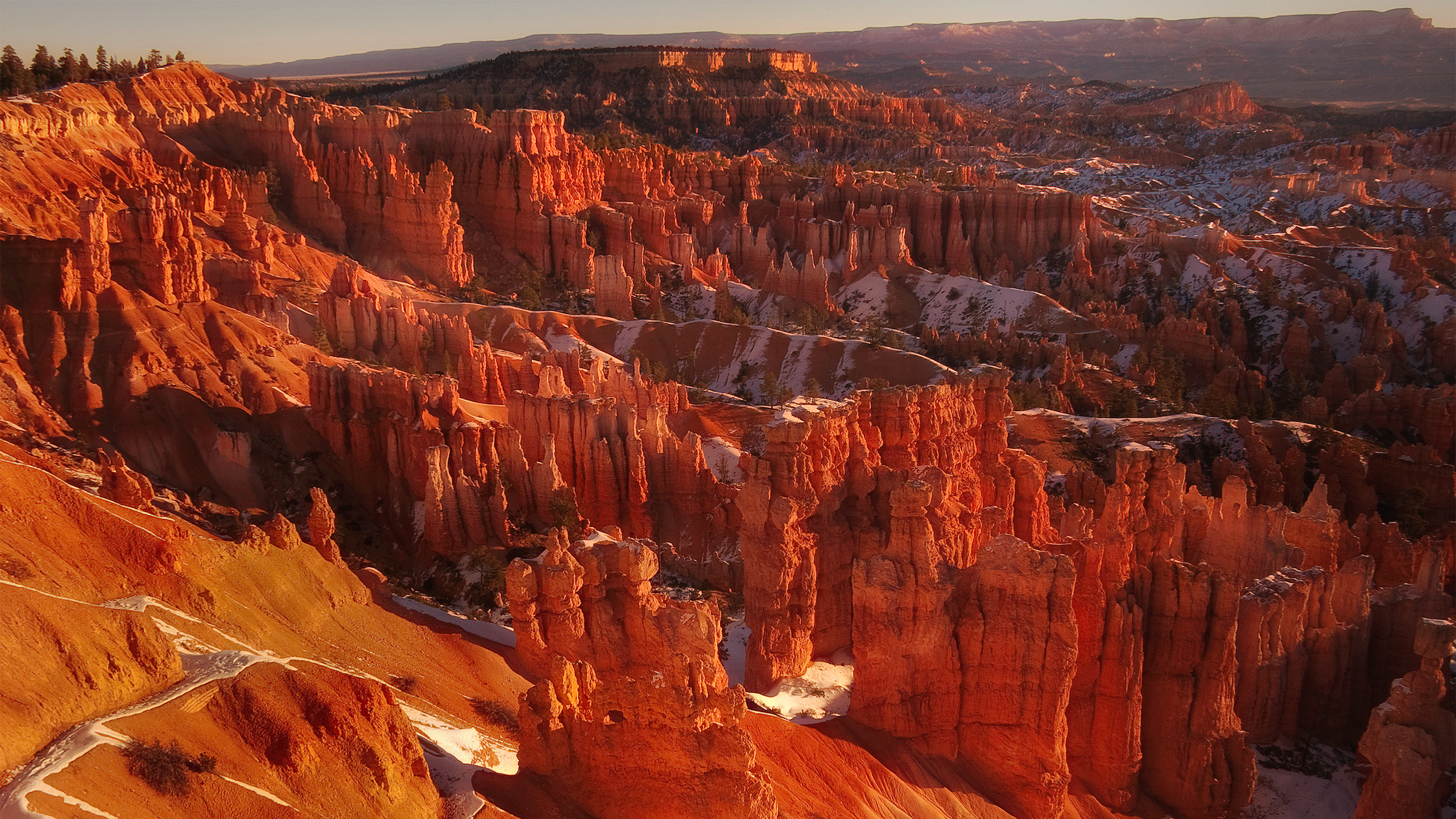 Brown Rock Formation During Daytime. Wallpaper in 2560x1440 Resolution