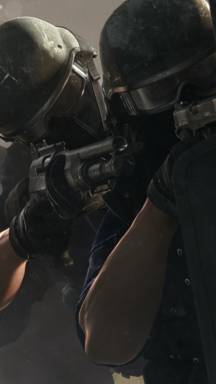 2 Men in Black Helmet and Black Helmet. Wallpaper in 720x1280 Resolution