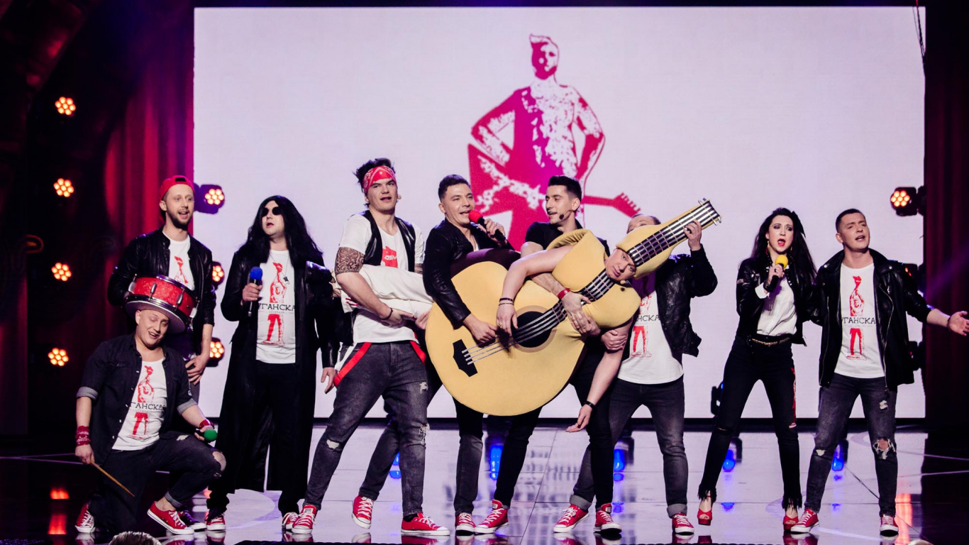 Performance, Humour, Rapper, Entertainment, Performing Arts. Wallpaper in 1366x768 Resolution