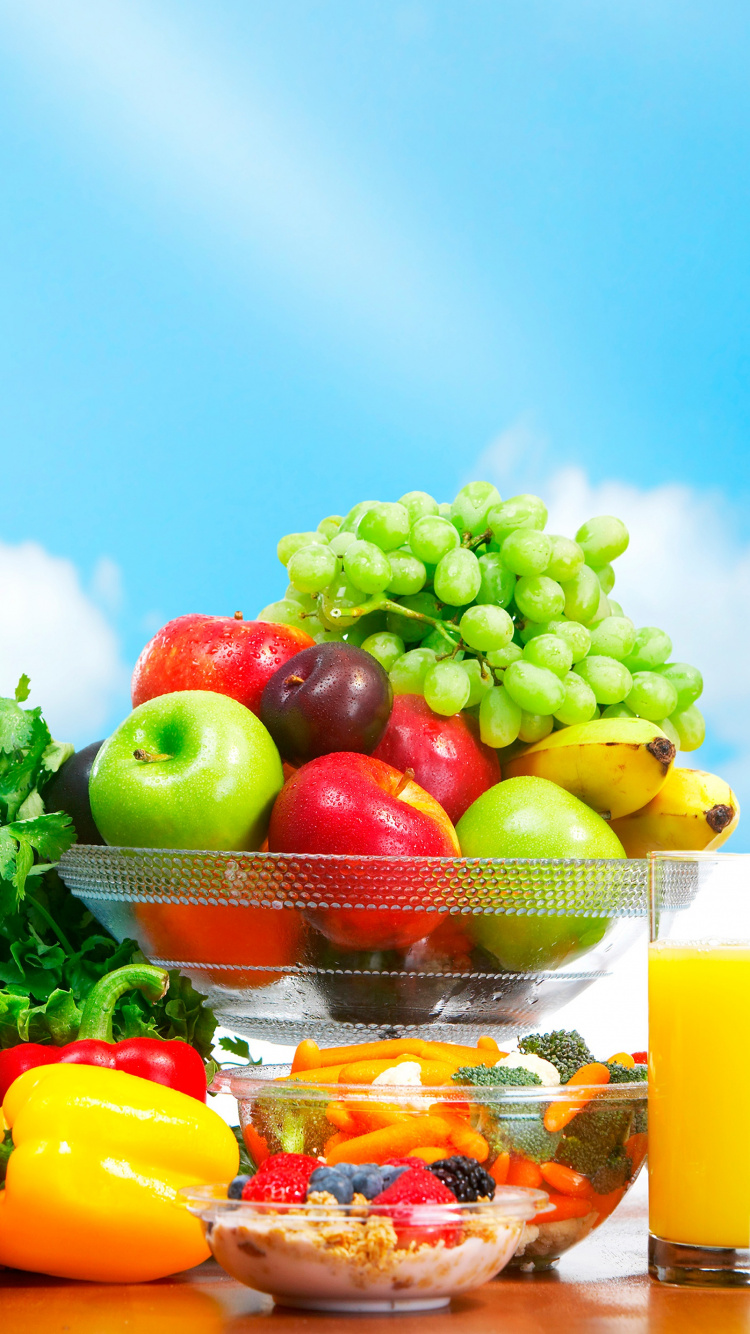 Green and Red Tomatoes on Clear Glass Bowl. Wallpaper in 750x1334 Resolution