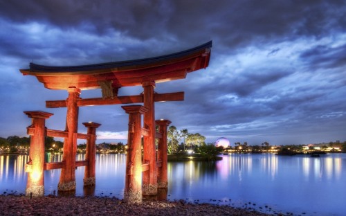 Image brown wooden arch on water