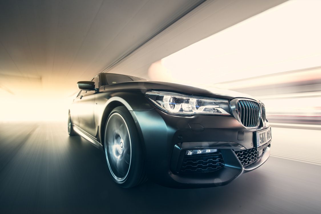 Mercedes Benz Clase c Plateado. Wallpaper in 5568x3712 Resolution