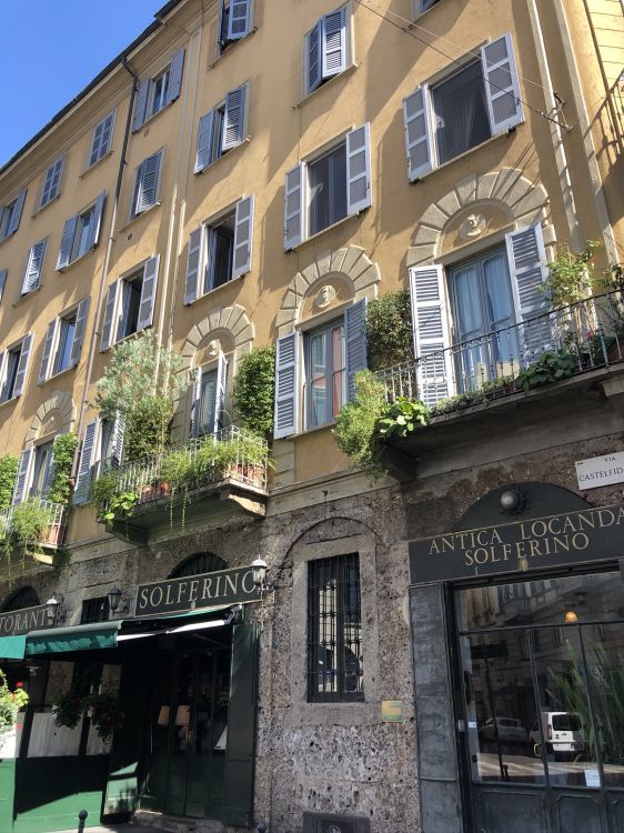 Eigentumswohnung, Fenster, Immobilie, Fassade, Nachbarschaft. Wallpaper in 1536x2048 Resolution