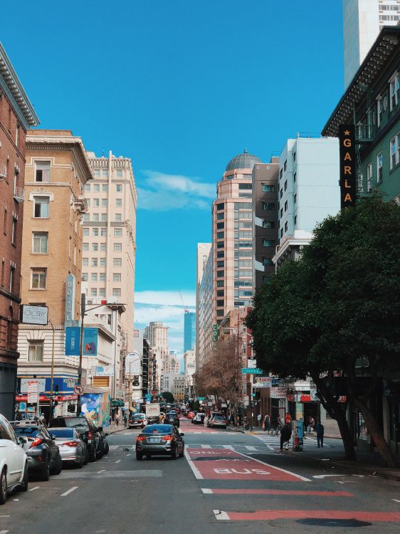 Road, Stadt, Street, Fenster, Nachbarschaft. Wallpaper in 3024x4032 Resolution