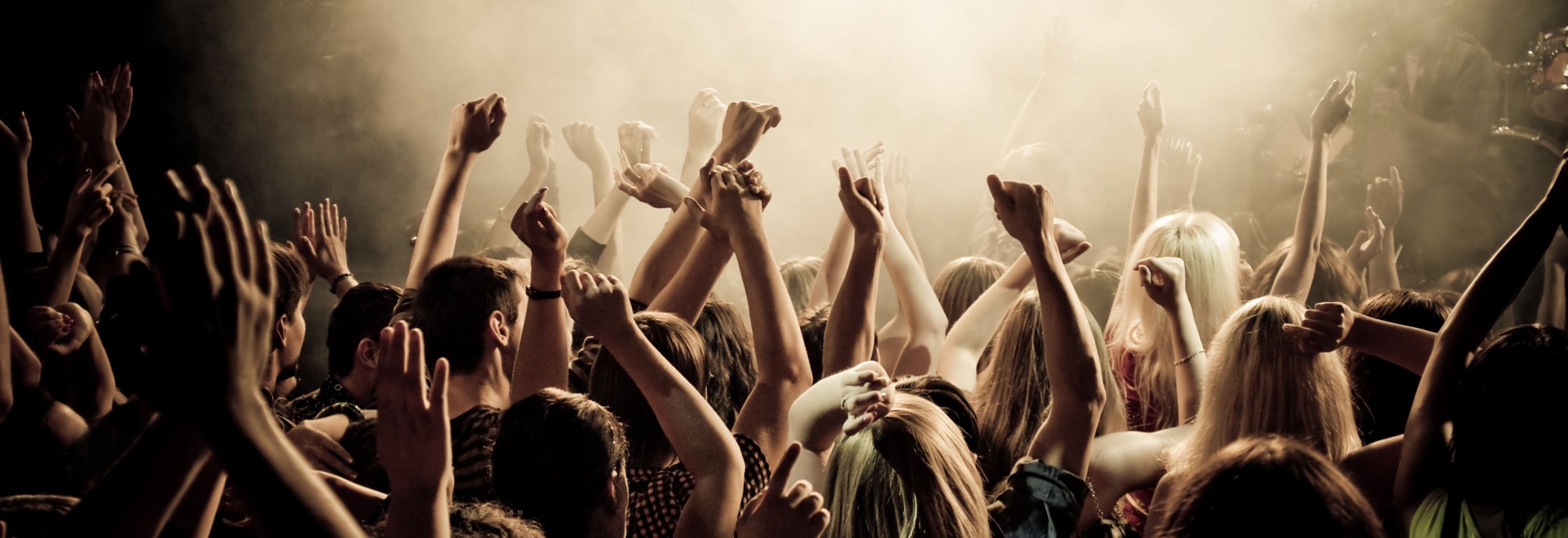 Menschen, Leistung, Publikum, Veranstaltung, Spaß. Wallpaper in 3639x1249 Resolution