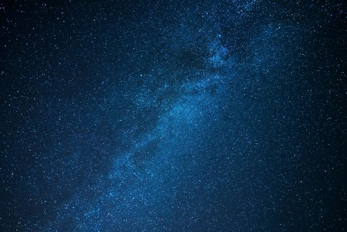Blue and White Starry Night Sky. Wallpaper in 7836x5237 Resolution