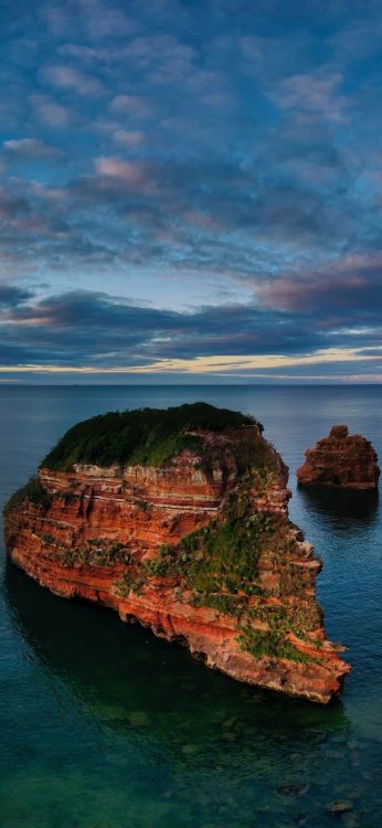 Naturlandschaft, Rock, Wasser, Küste, Insel. Wallpaper in 1080x2340 Resolution