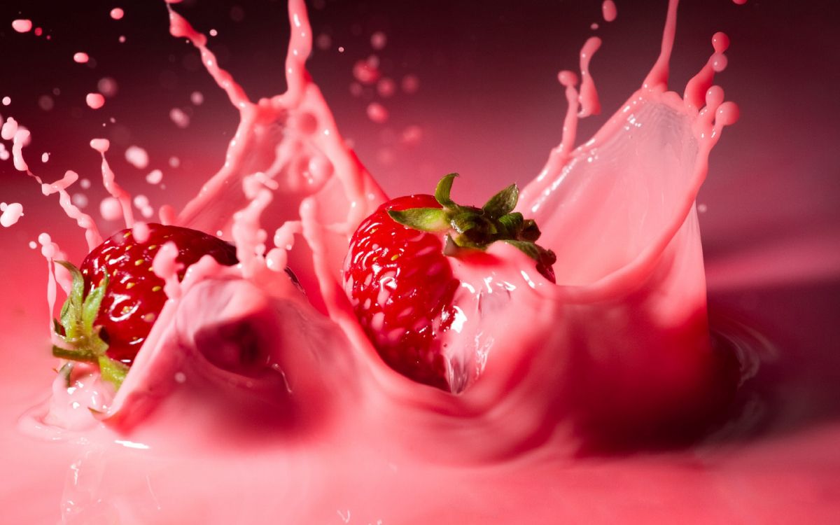 Red Strawberry in Pink Water. Wallpaper in 3840x2400 Resolution