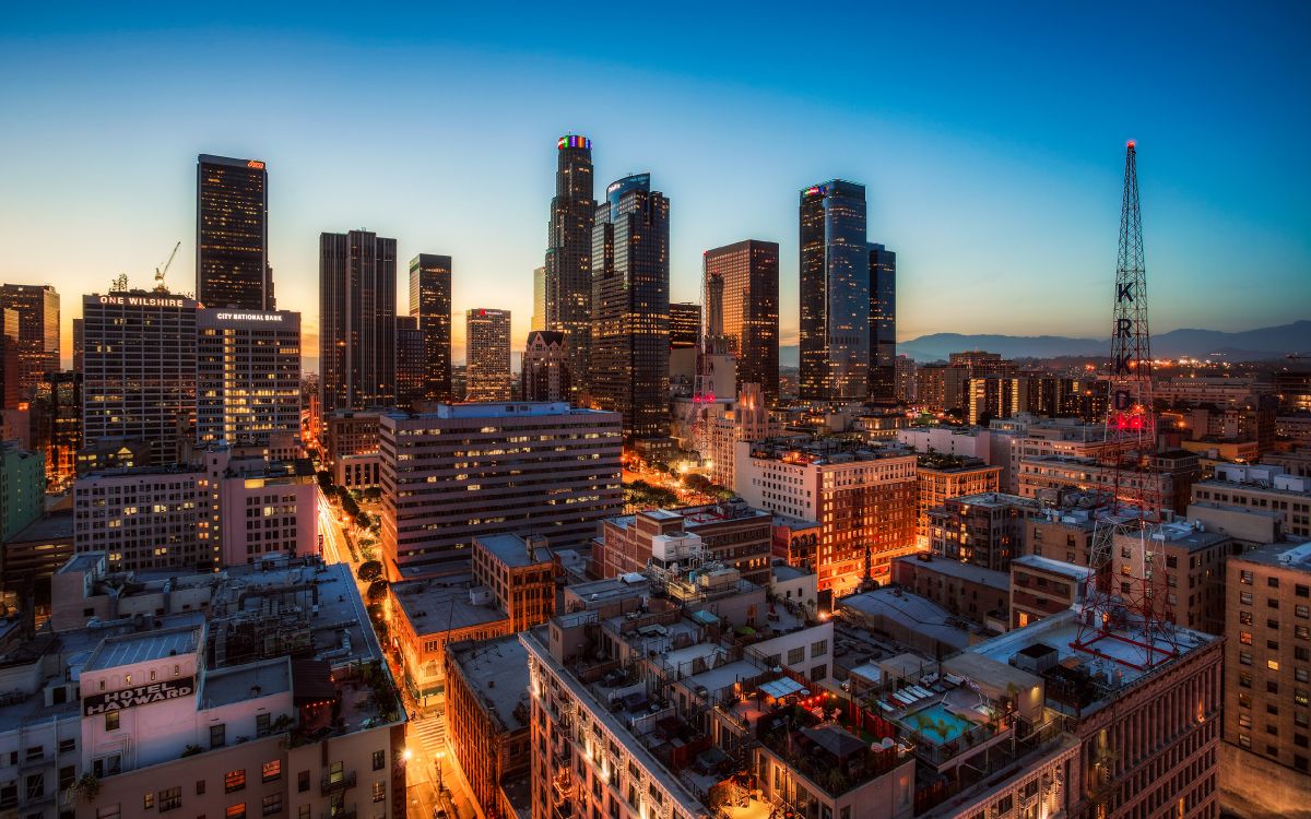 Skyline Der Stadt Bei Nacht Night. Wallpaper in 3840x2400 Resolution