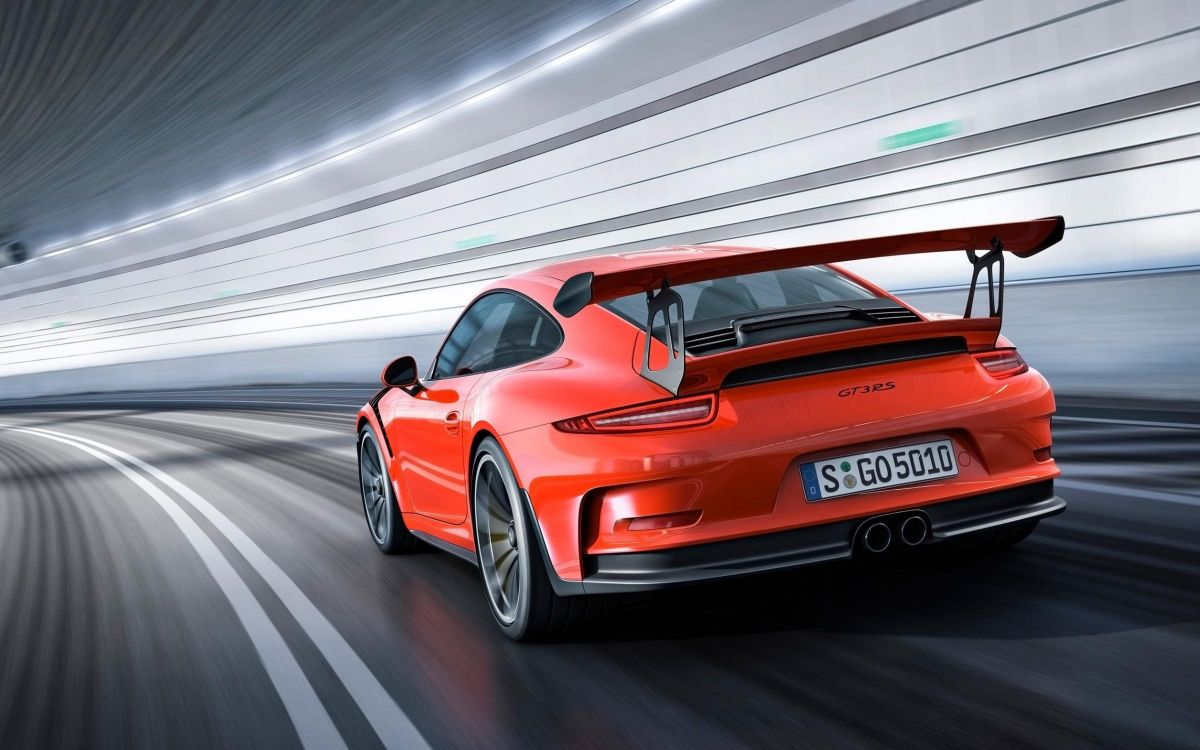 Roter Bmw m 3 Unterwegs. Wallpaper in 2400x1500 Resolution