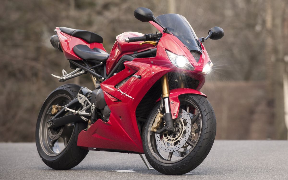 Rotes Und Schwarzes Sportrad. Wallpaper in 2560x1600 Resolution