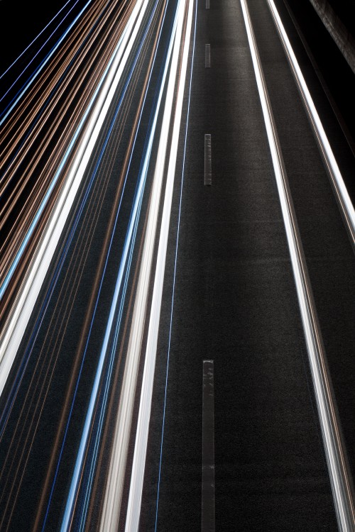 Image black and white tunnel during daytime