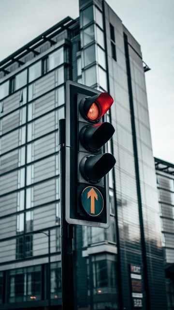 Image black traffic light on red light