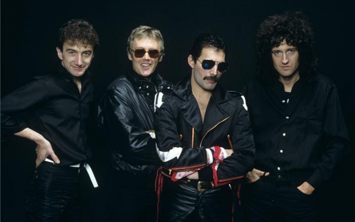 Freddie Mercury, Brian May, John Deacon, Queen, Musiker. Wallpaper in 1920x1199 Resolution