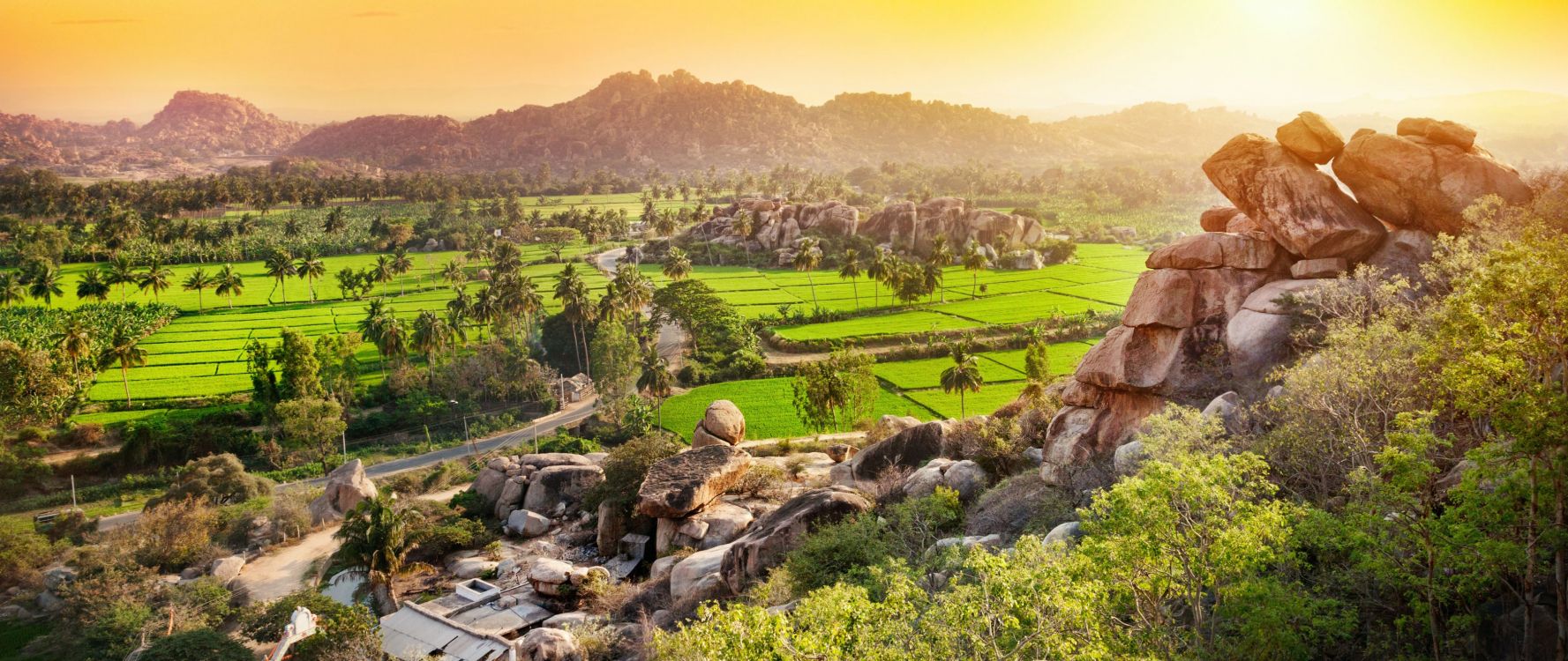 Tagsüber Grüne Wiese. Wallpaper in 3500x1477 Resolution