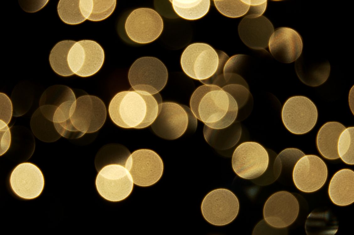 Luces de Lunares Blancos y Amarillos. Wallpaper in 3008x2000 Resolution