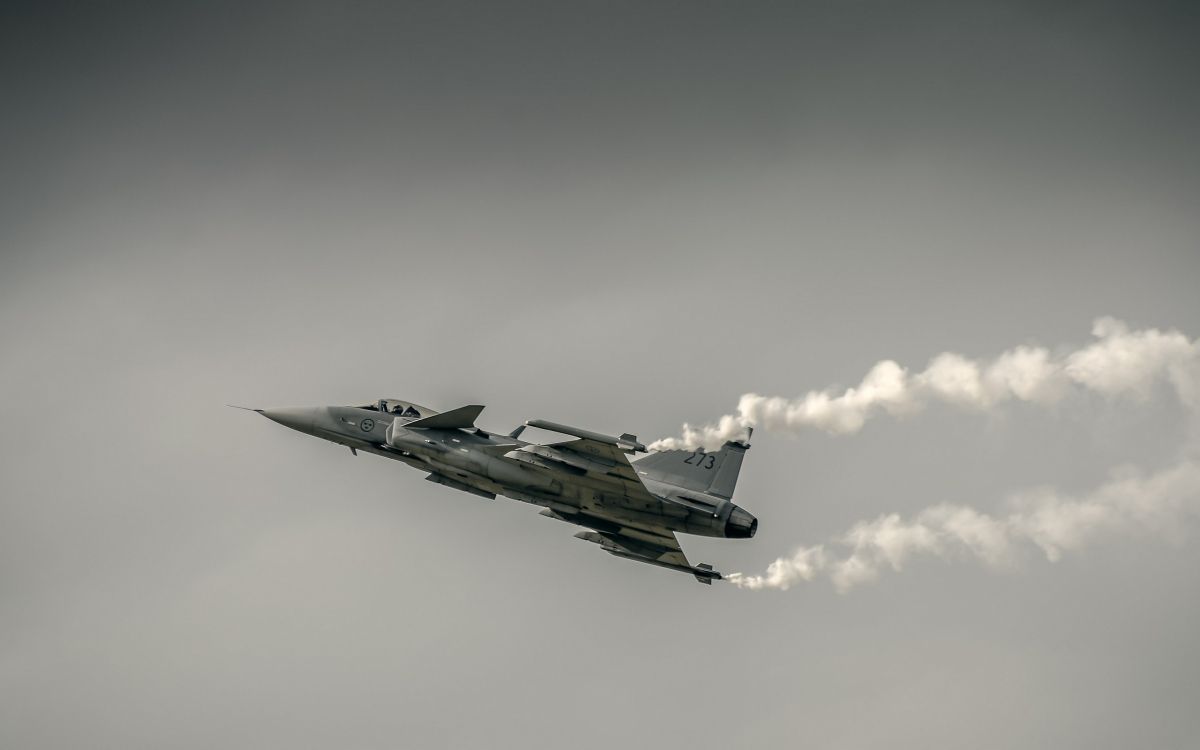 萨博jas39鹰狮, 军用飞机, 航空, 空军, 航班 壁纸 2560x1600 允许