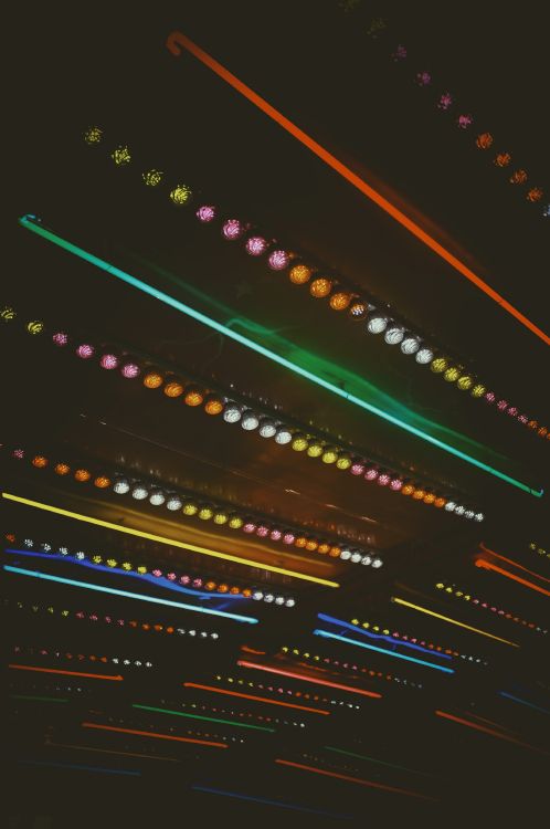 Feux Rouges Verts et Bleus. Wallpaper in 2848x4288 Resolution