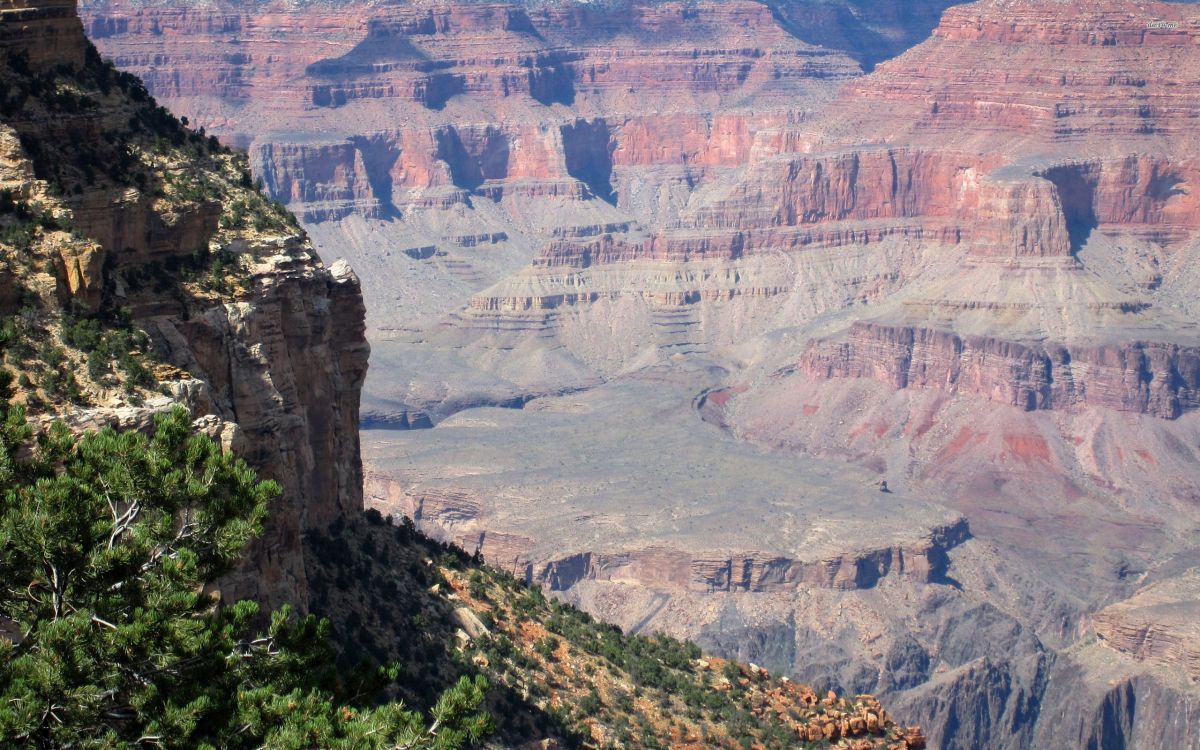 Montaña Rocosa Marrón Durante el Día. Wallpaper in 2560x1600 Resolution
